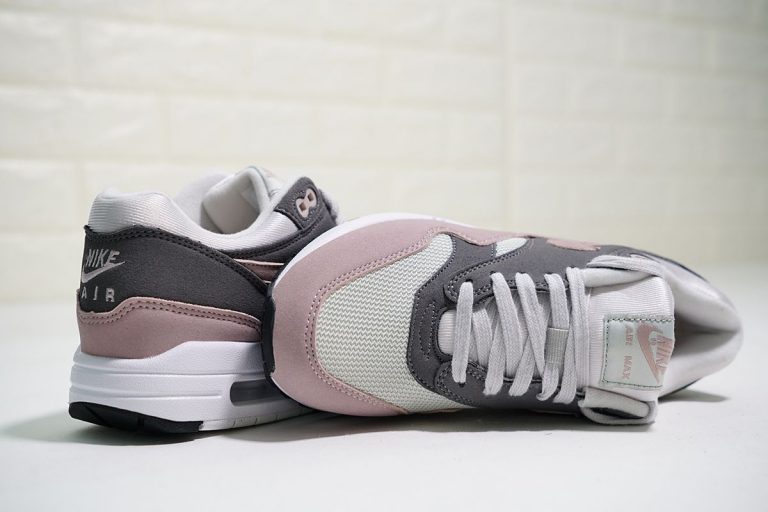 nike air grey and pink