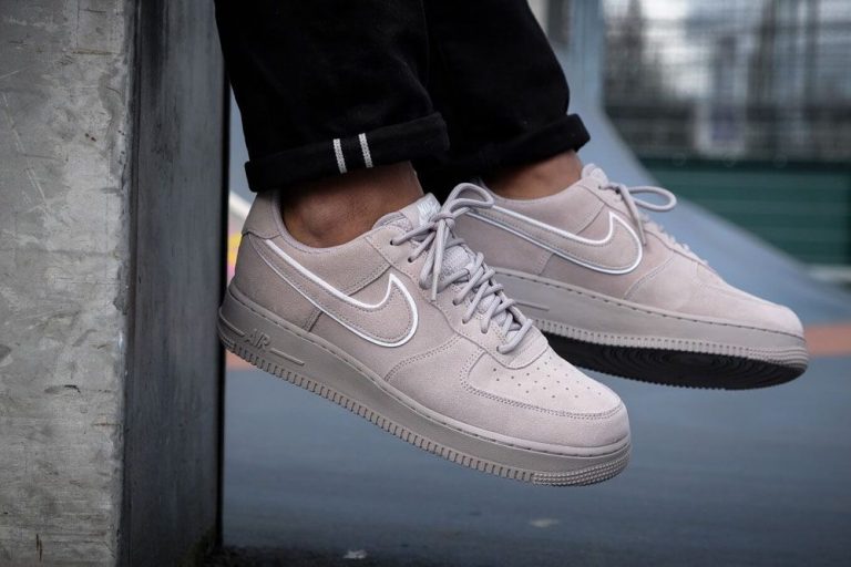 nike air force 1 moon particle