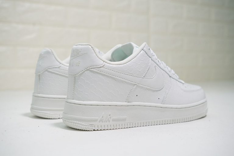 nike air force 1 low type summit white