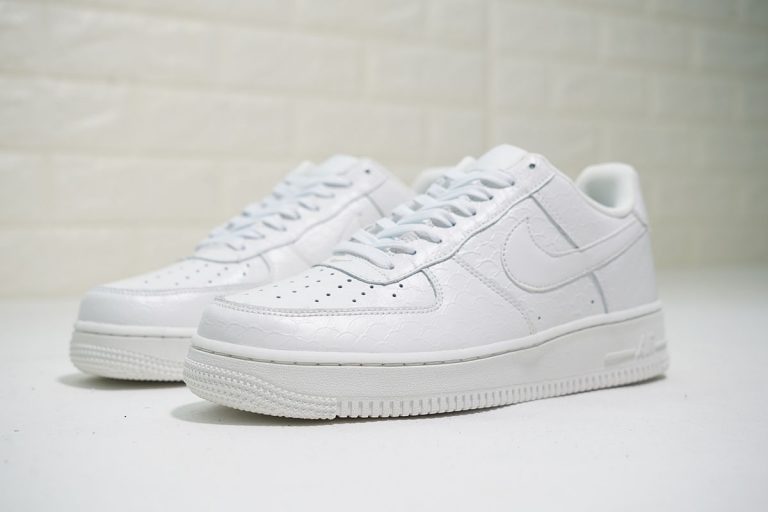 nike air force 1 low type summit white