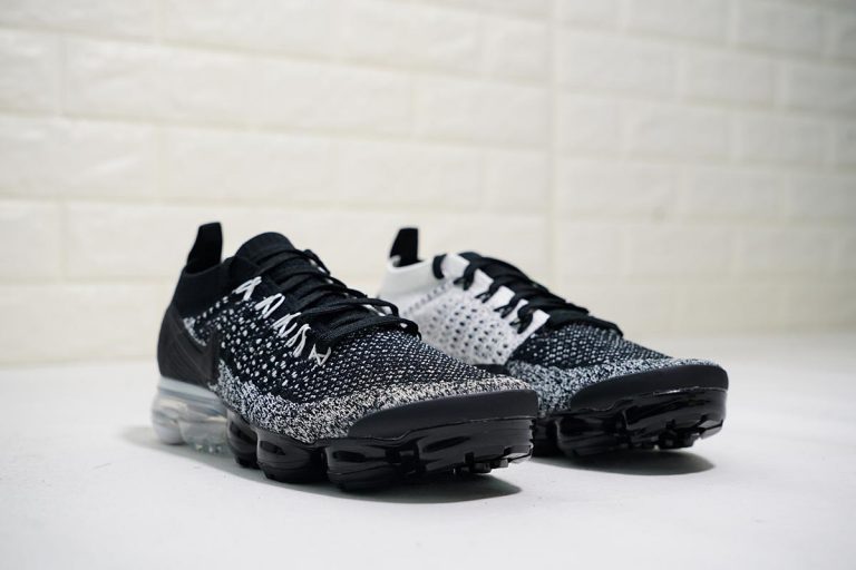 mens white vapormax flyknit 2