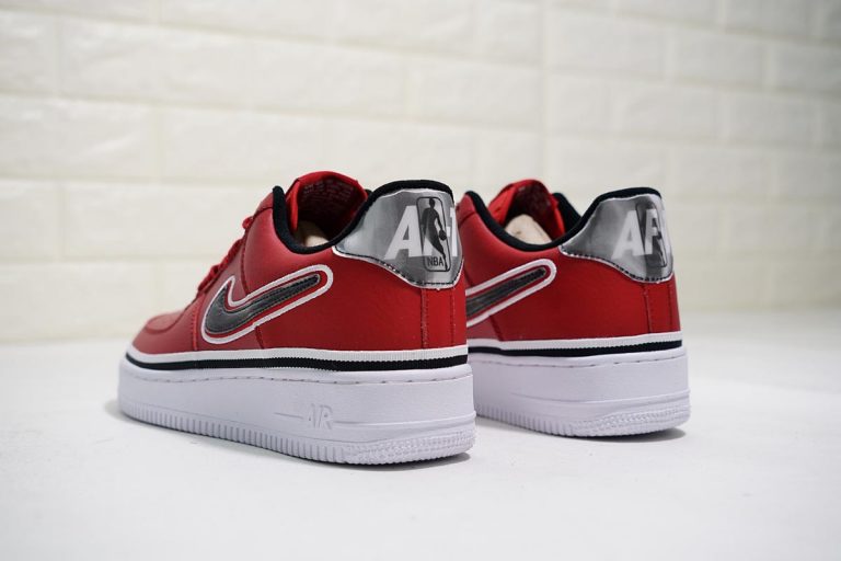 Nike Air Force 1 Sport Varsity Red Chicago Bulls