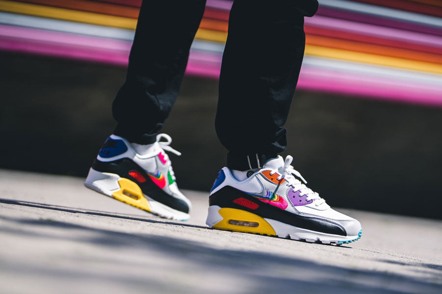 Nike Air Max 90 Be True on feet